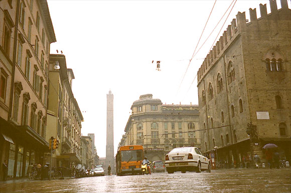 Via Rizzoli - Foto qua e là...