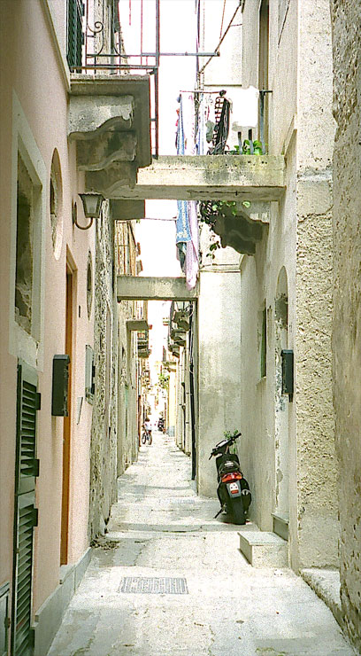 Vicolo Lipari - Foto qua e là...