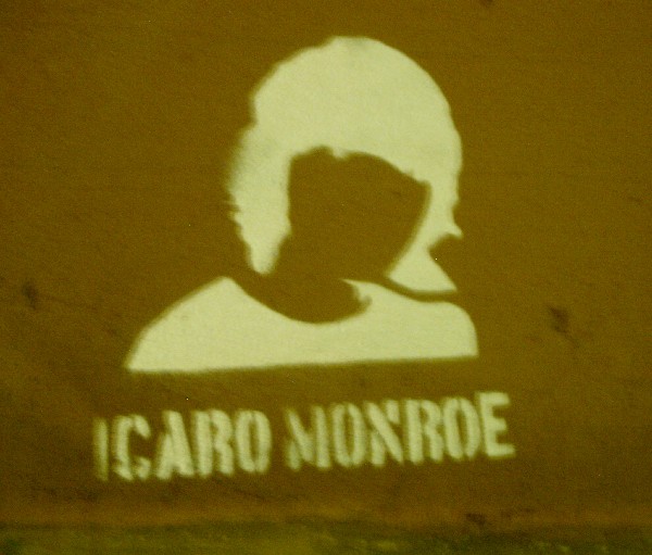Icaro Monroe bianco - Murales di Bologna