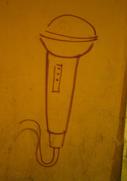 Microfono - Murales di Bologna