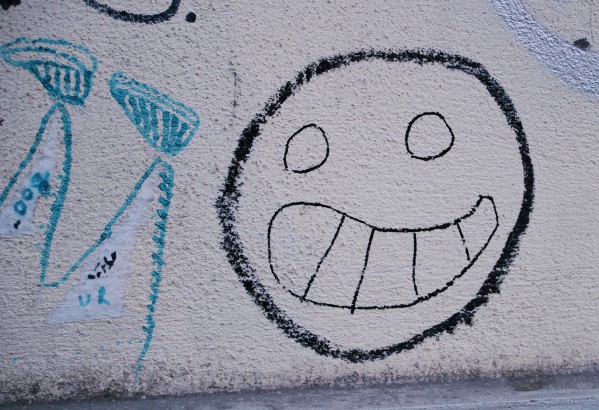 Smile dentato - Murales di Bologna