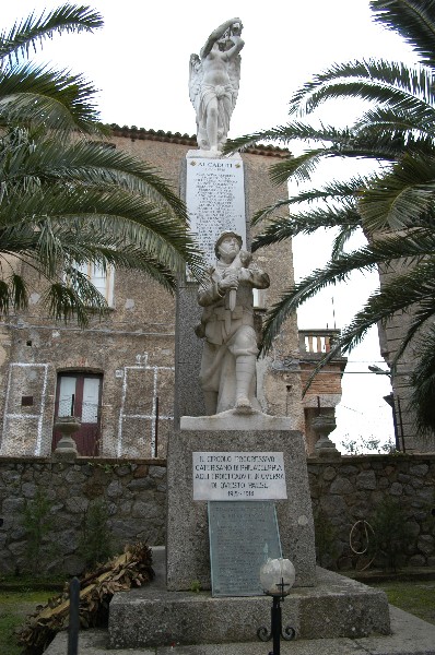 Monumento ai Caduti - Santa Caterina dello Ionio